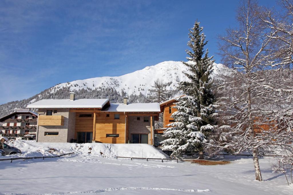 Baita Aurora Aparthotel Predazzo Exterior photo